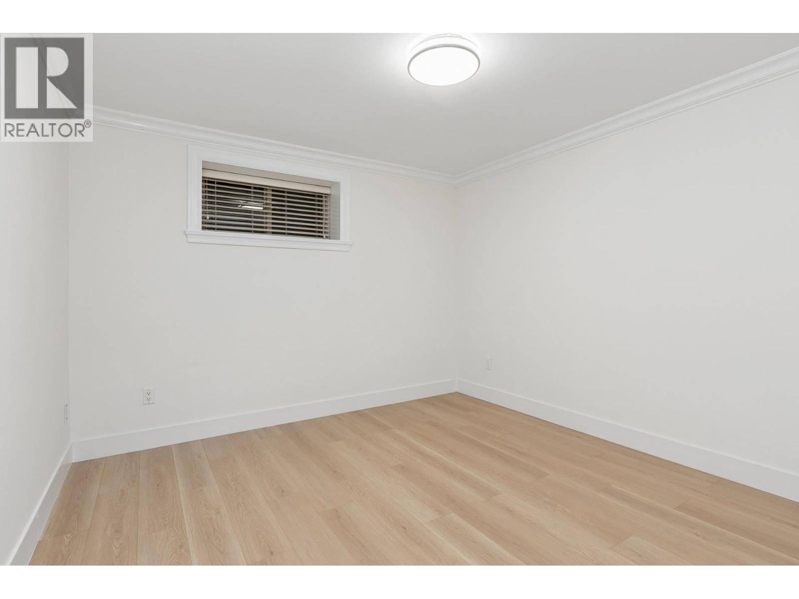 418 E 13TH STREET, North Vancouver
