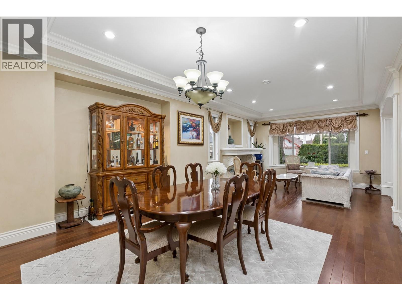 418 E 13TH STREET, North Vancouver