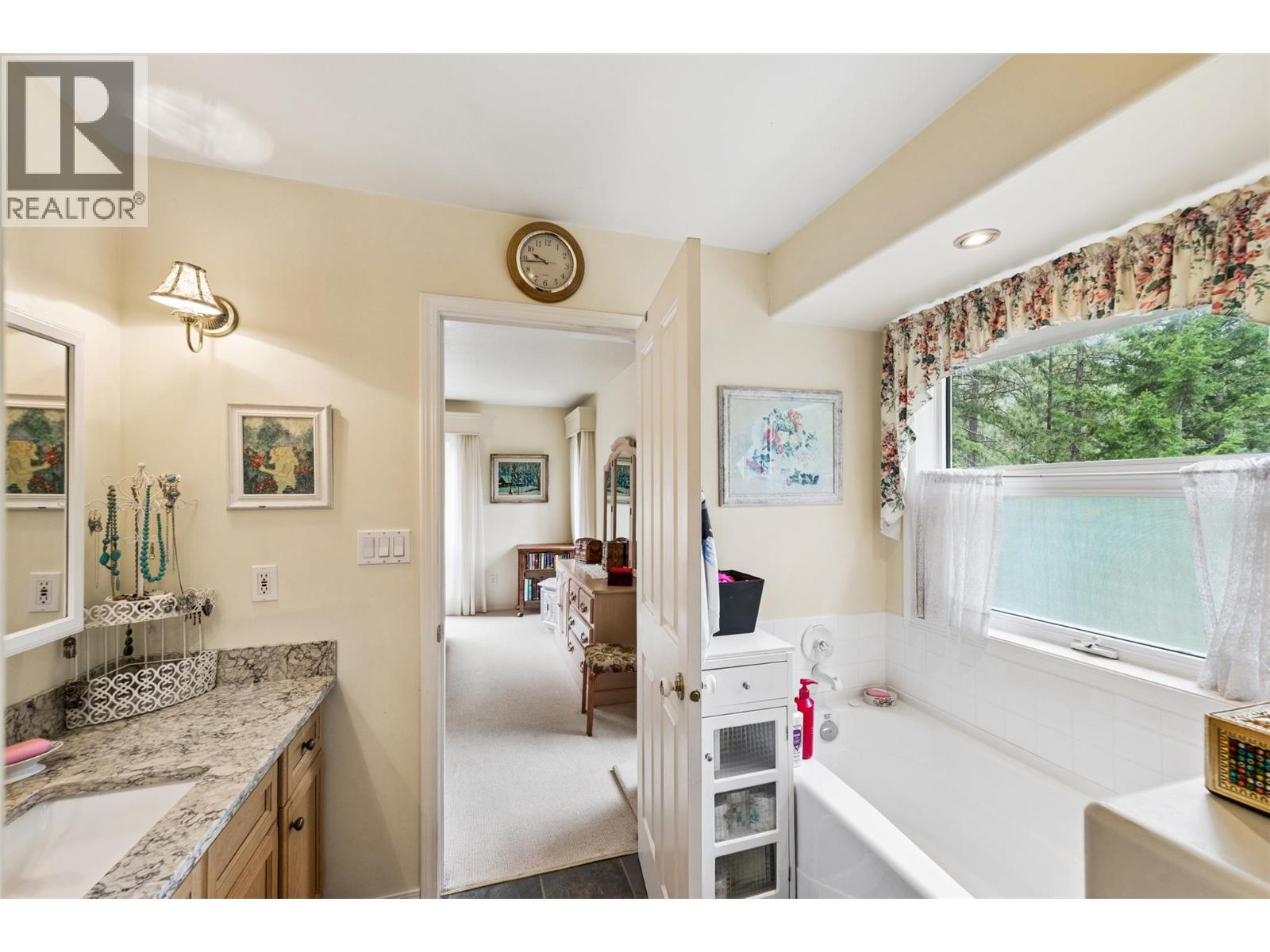 143 Saddlehorn Drive, Kaleden