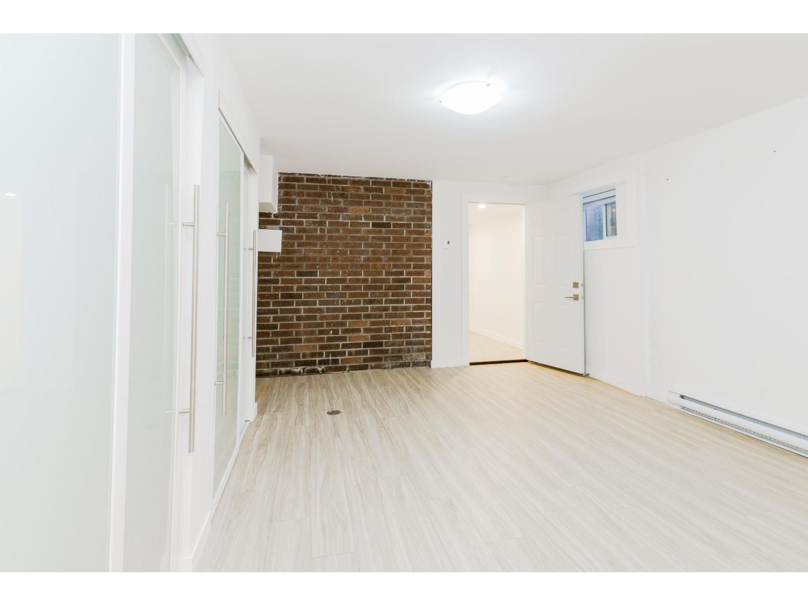 8843 WOOLER TERRACE