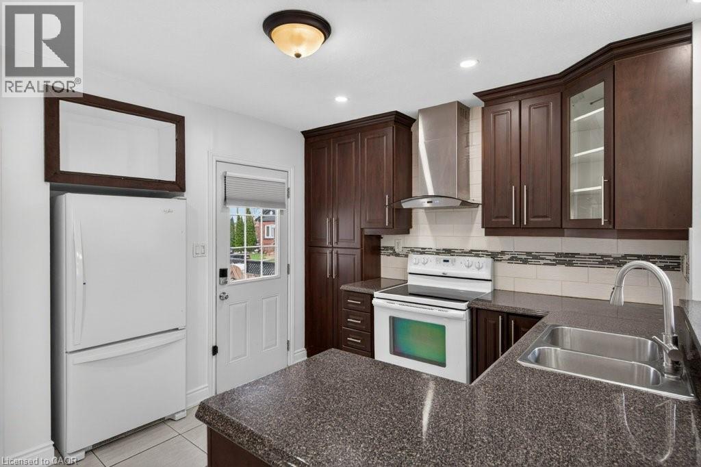 299 BRITANNIA Avenue - 15