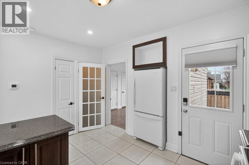 299 BRITANNIA Avenue - 18