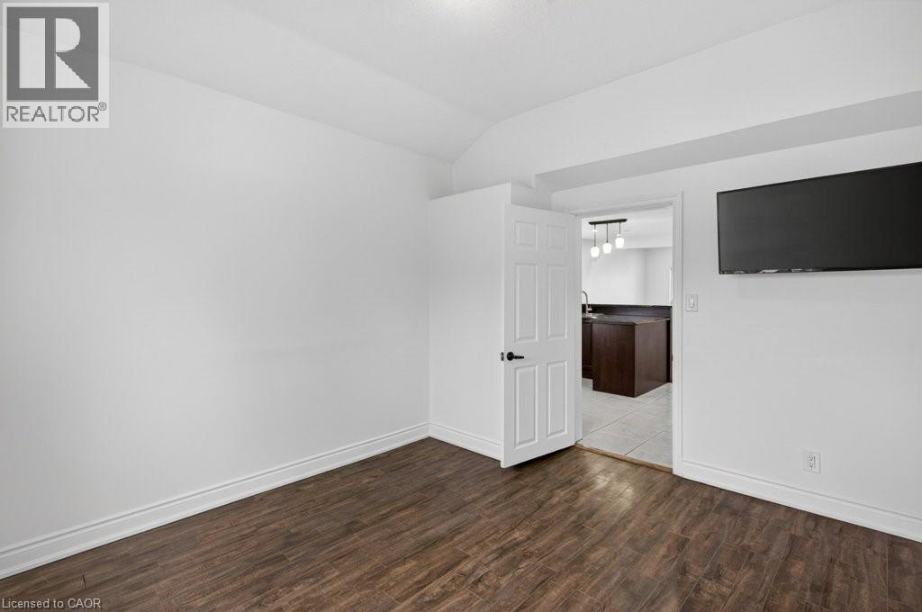 299 BRITANNIA Avenue - 22