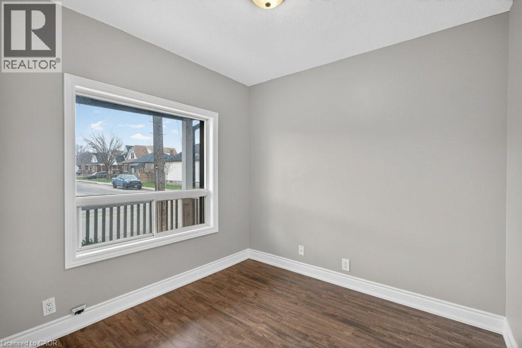 299 BRITANNIA Avenue - 23