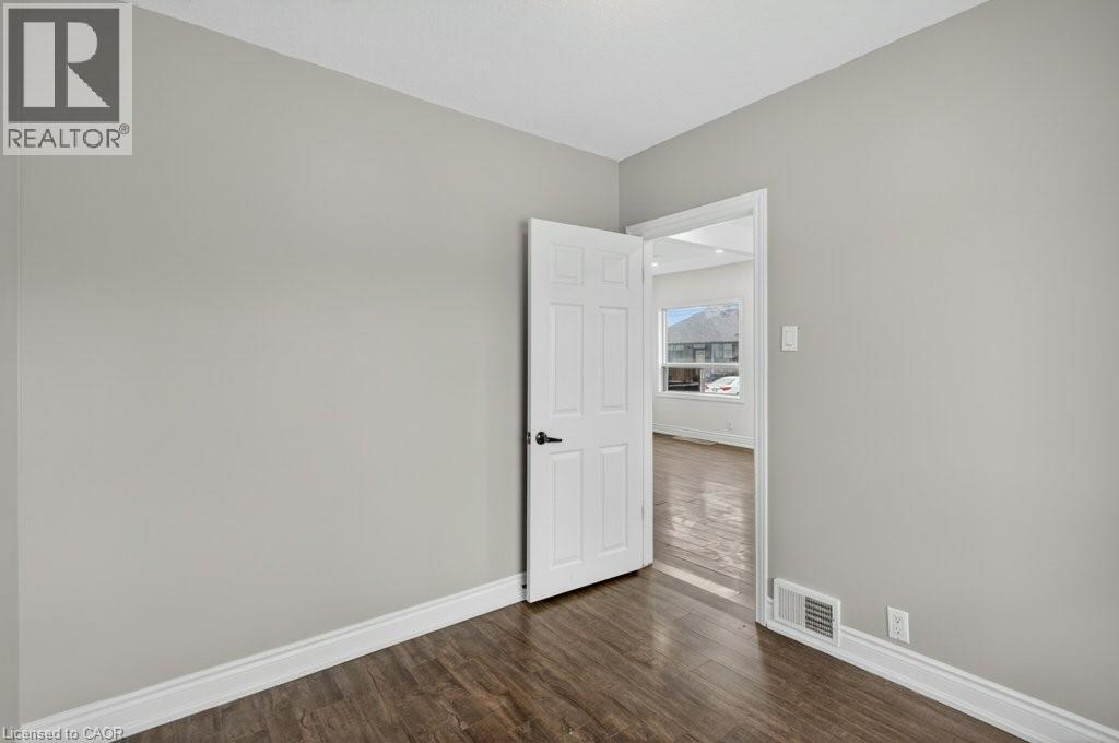 299 BRITANNIA Avenue - 24