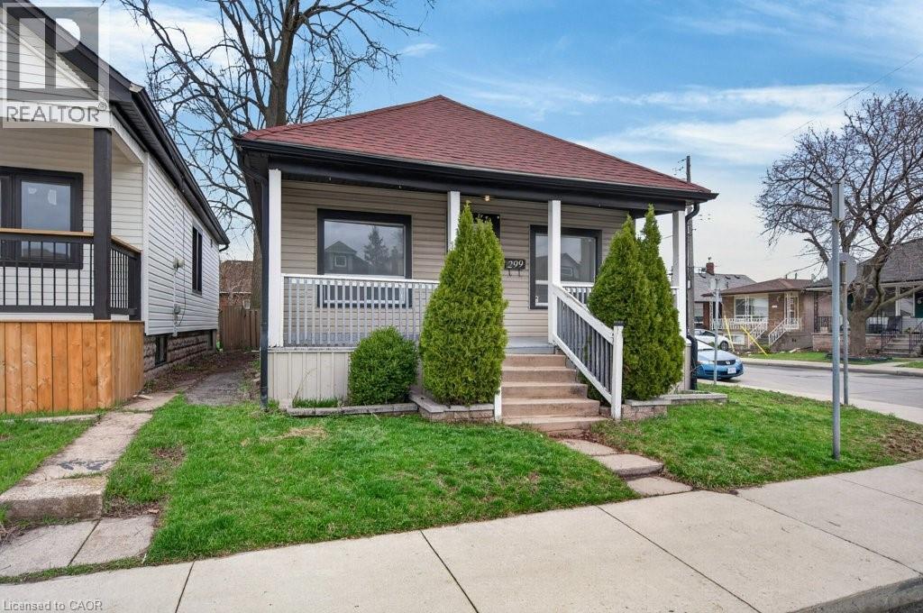 299 BRITANNIA Avenue - 3