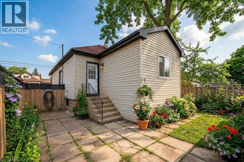 299 BRITANNIA Avenue - 41