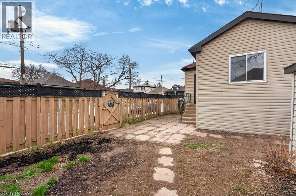 299 BRITANNIA Avenue - 42