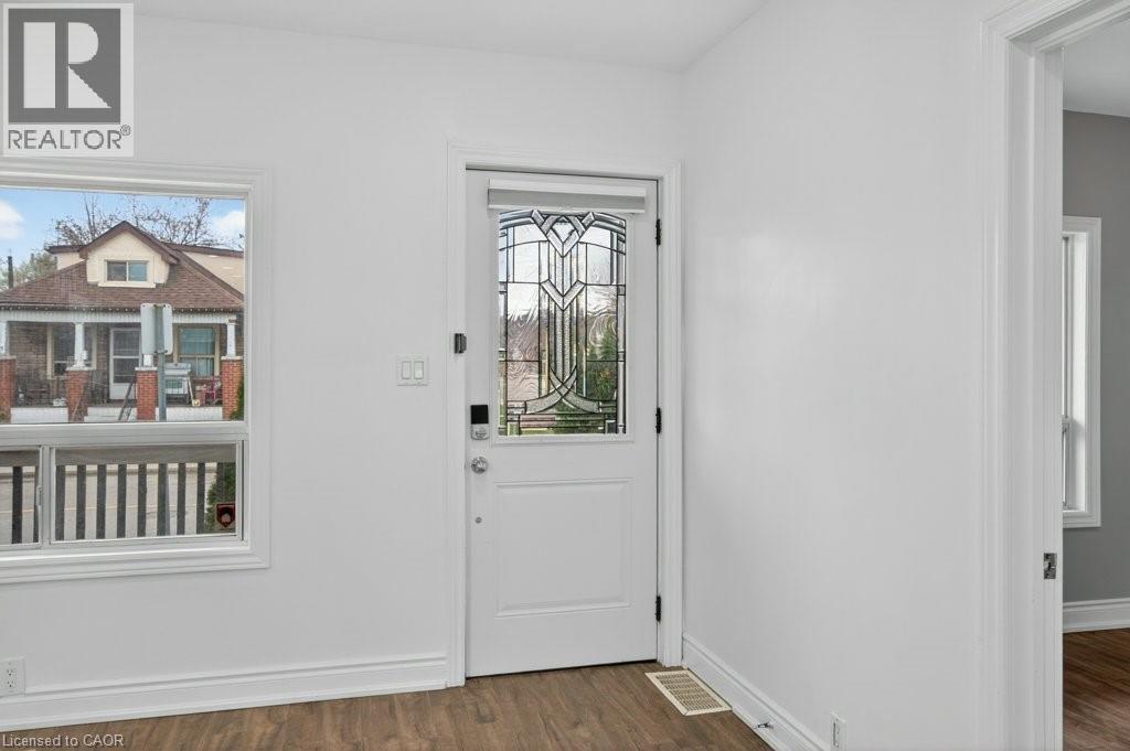 299 BRITANNIA Avenue - 8