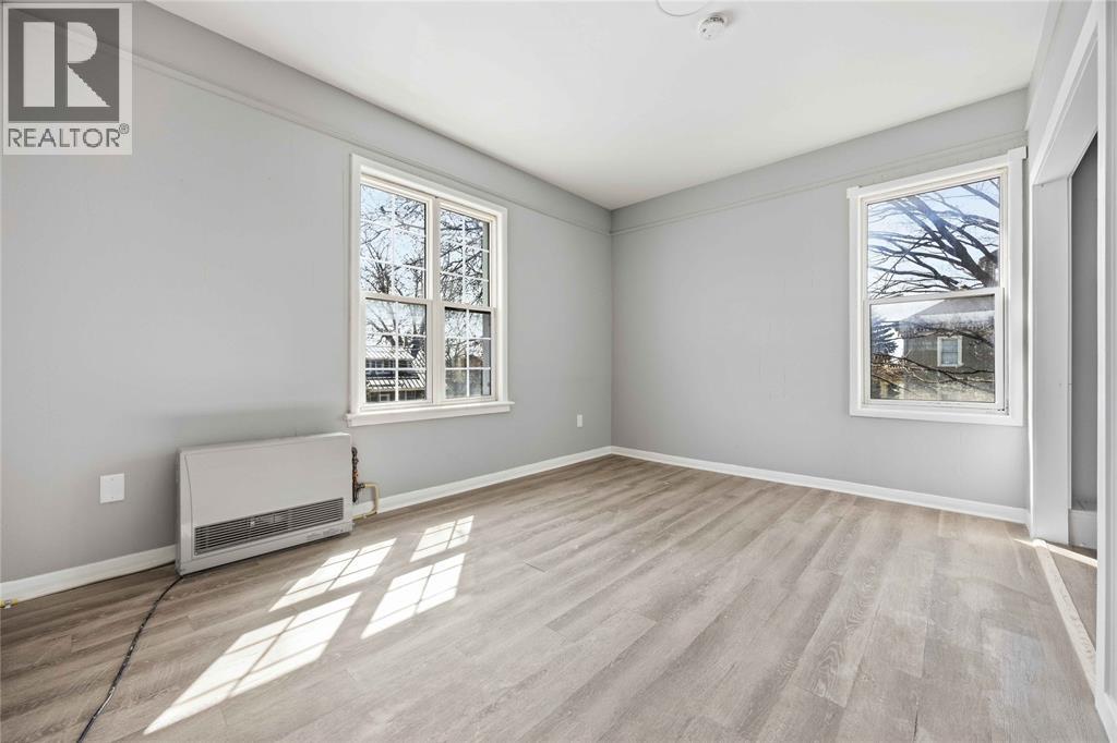131 Margaret AVENUE Unit# 5, Wallaceburg, Ontario, N8A2A2 — Photo 3