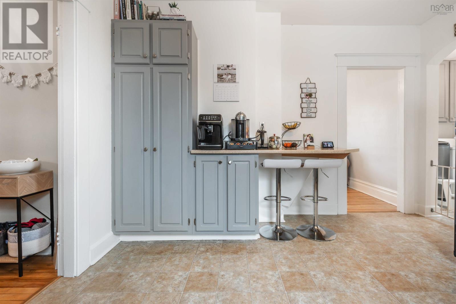 Property 14 of 47 of 168 Carleton Street