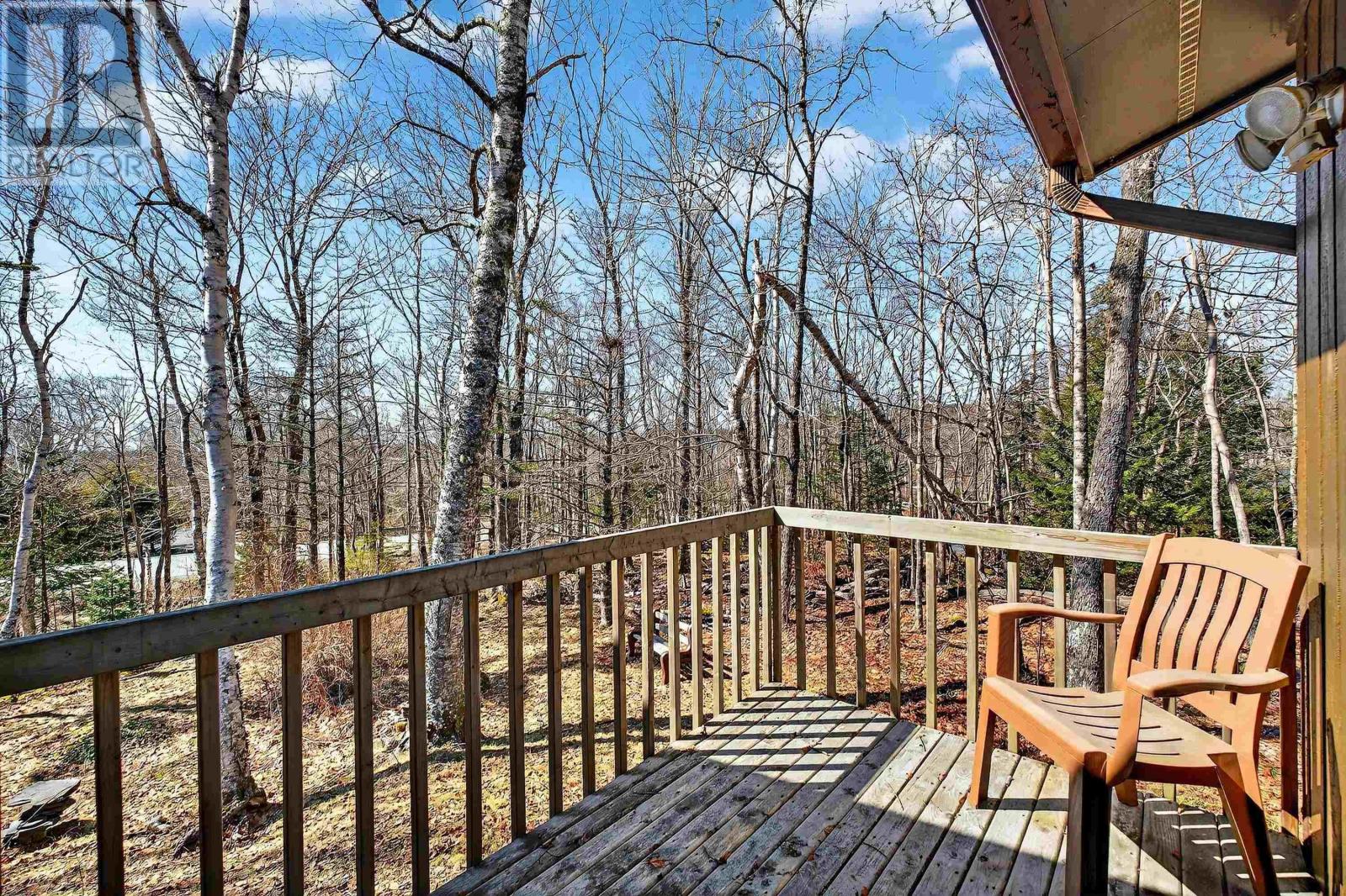 Property 32 of 45 of 122 Windsor Drive