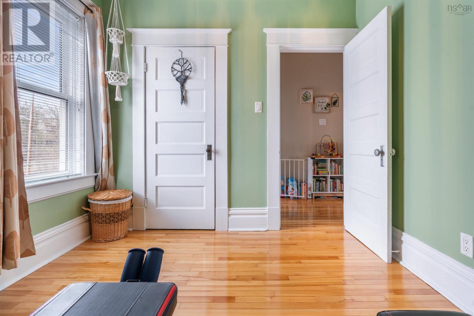 Property 37 of 47 of 168 Carleton Street