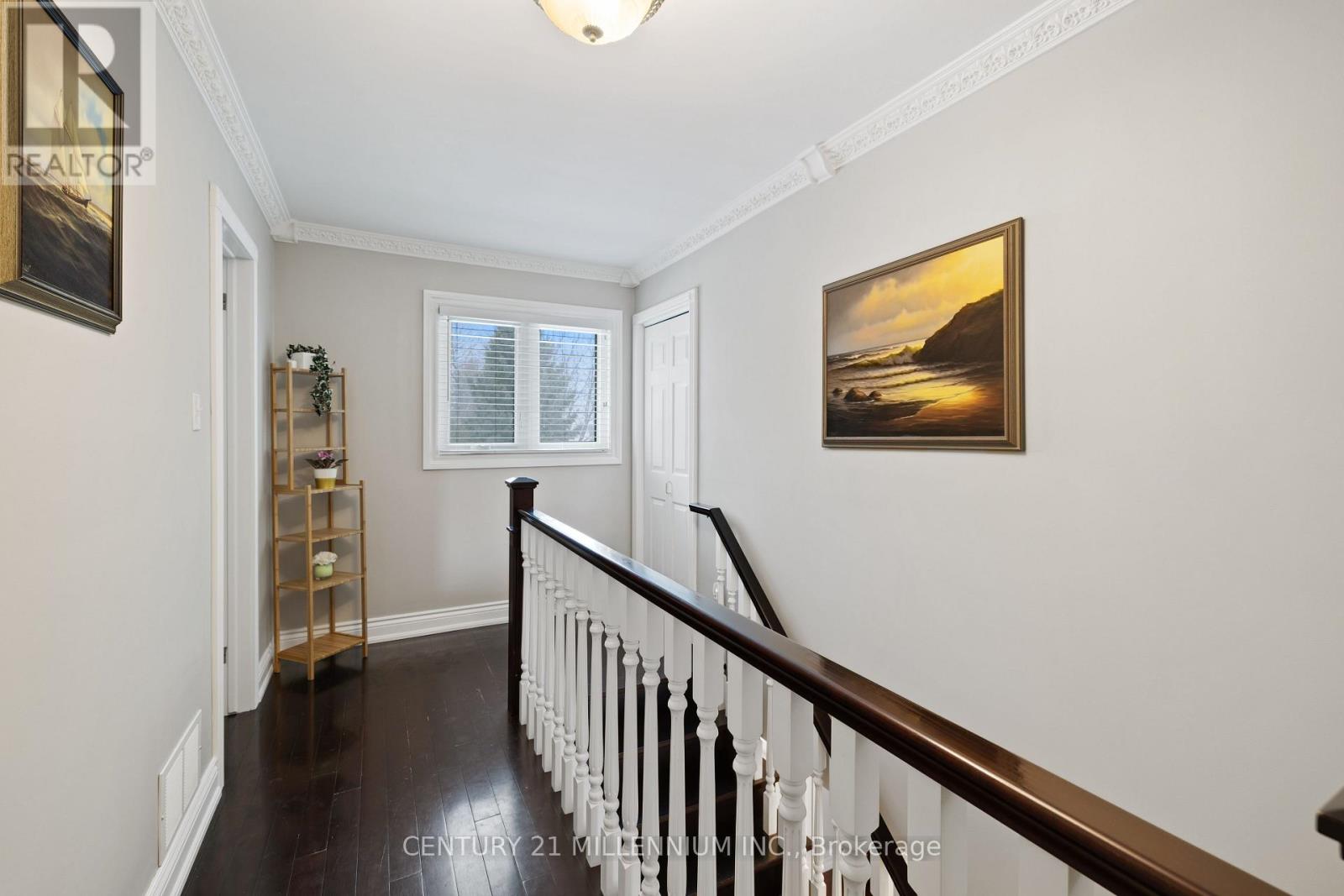 4 MARCHMOUNT CRESCENT — photo 19