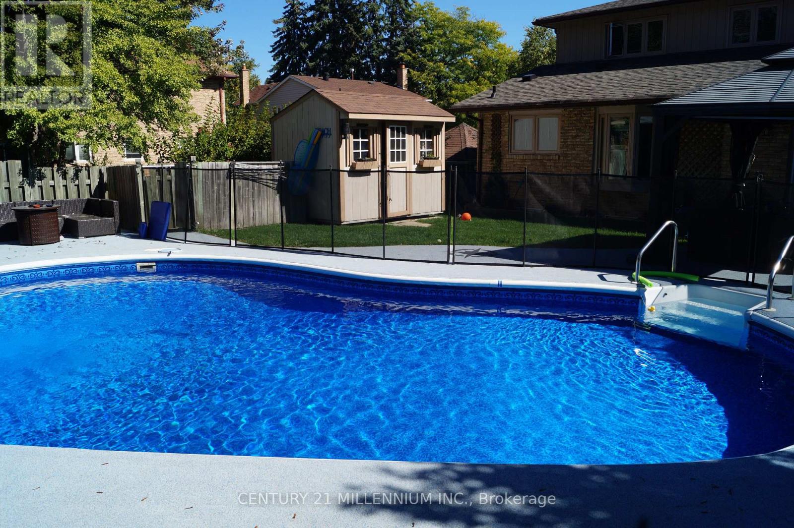 4 MARCHMOUNT CRESCENT — photo 34
