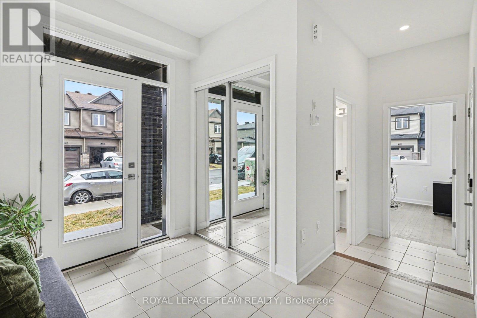 Be greeted by light and open spaces.