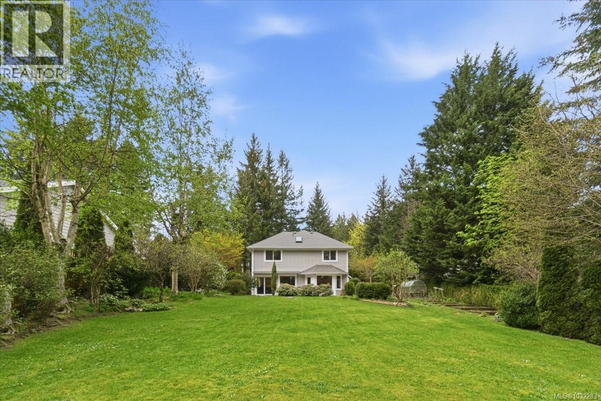 2416 NANOOSE RD - 42