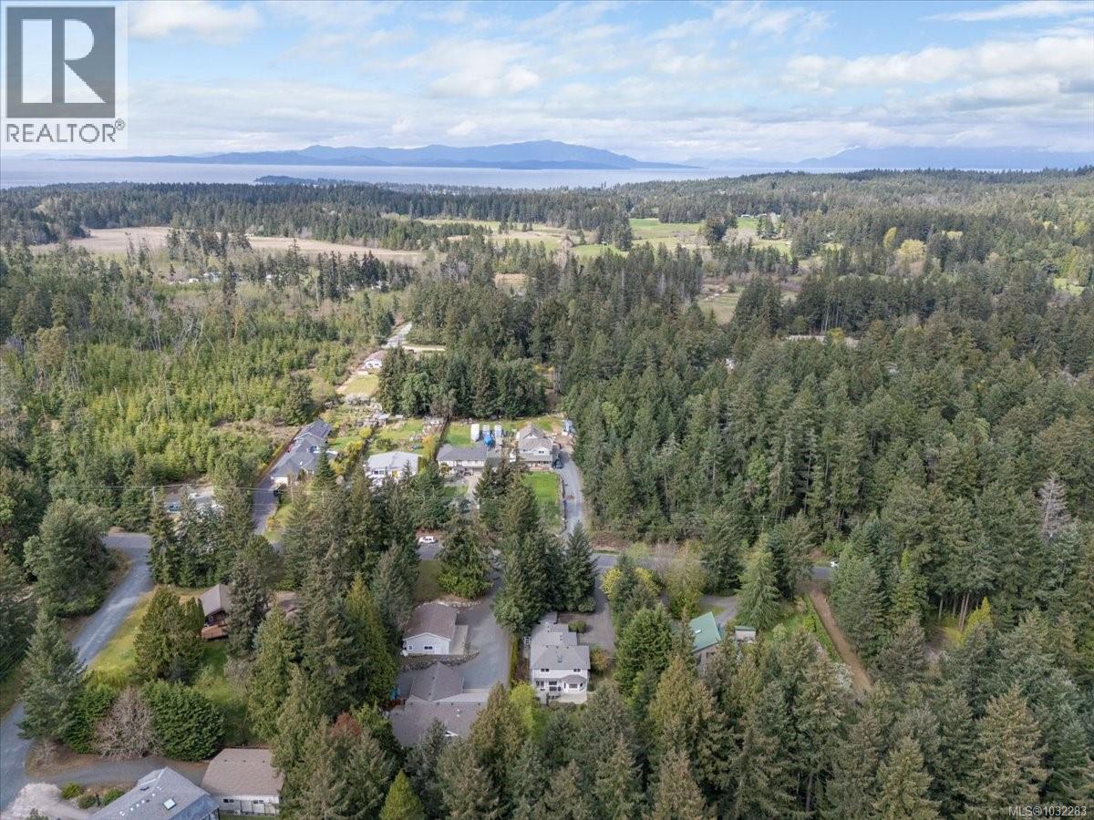 2416 NANOOSE RD - 48