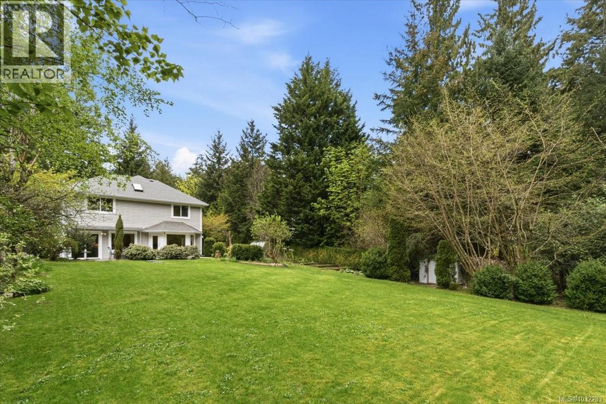 2416 NANOOSE RD - 43