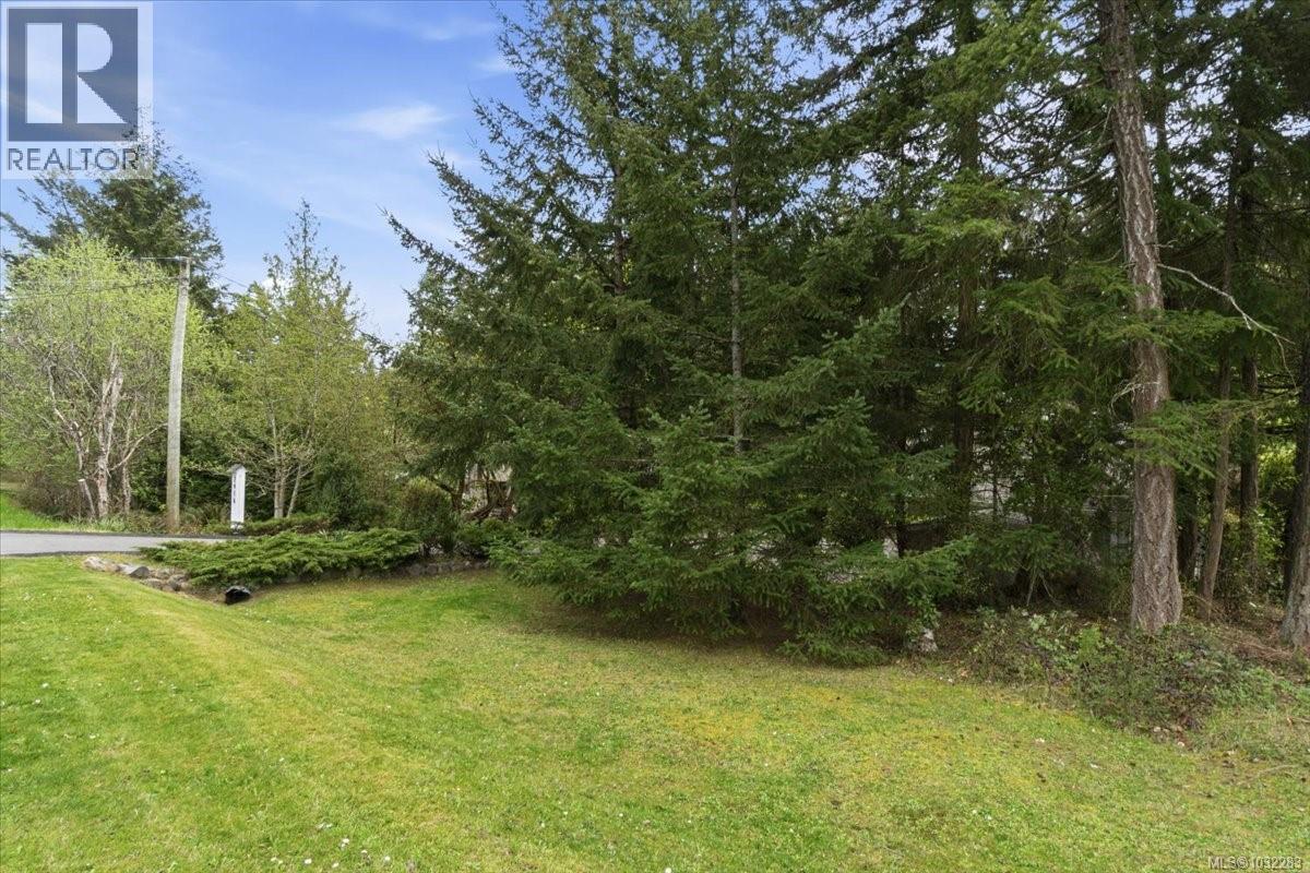 2416 NANOOSE RD - 35