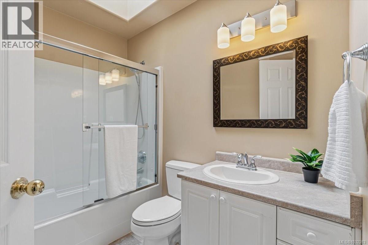 2416 NANOOSE RD - 12