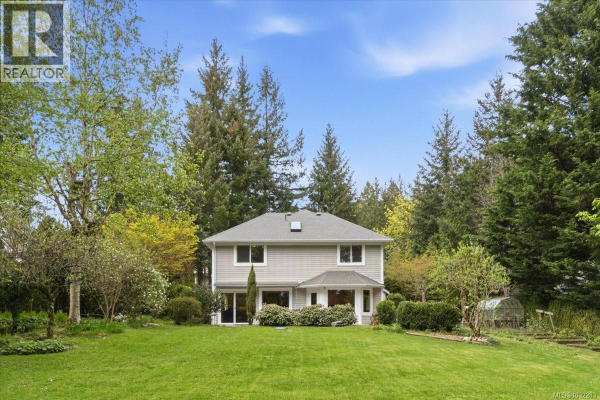 2416 NANOOSE RD - 44