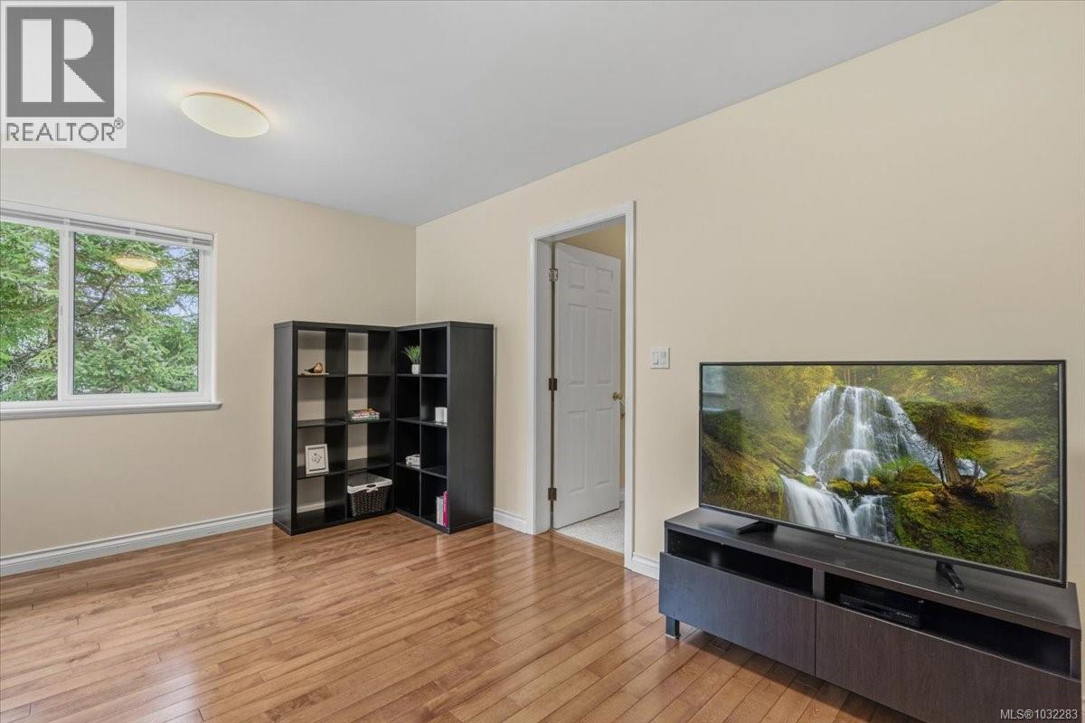 2416 NANOOSE RD - 14