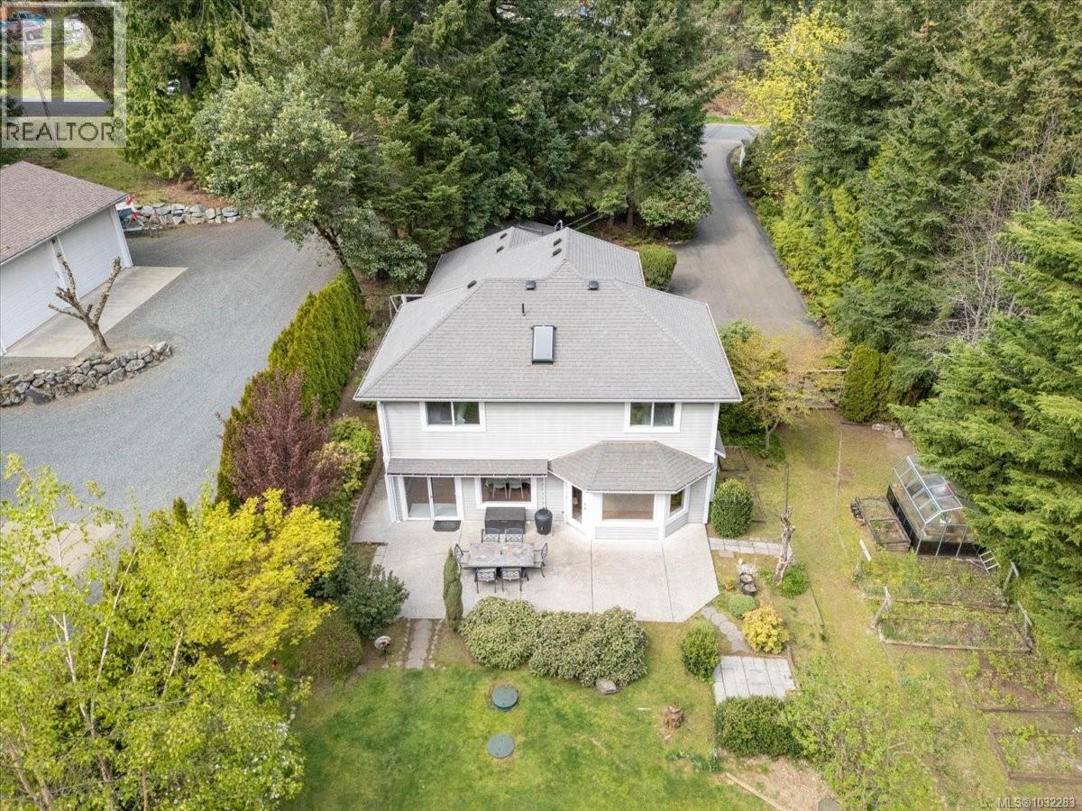 2416 NANOOSE RD - 31