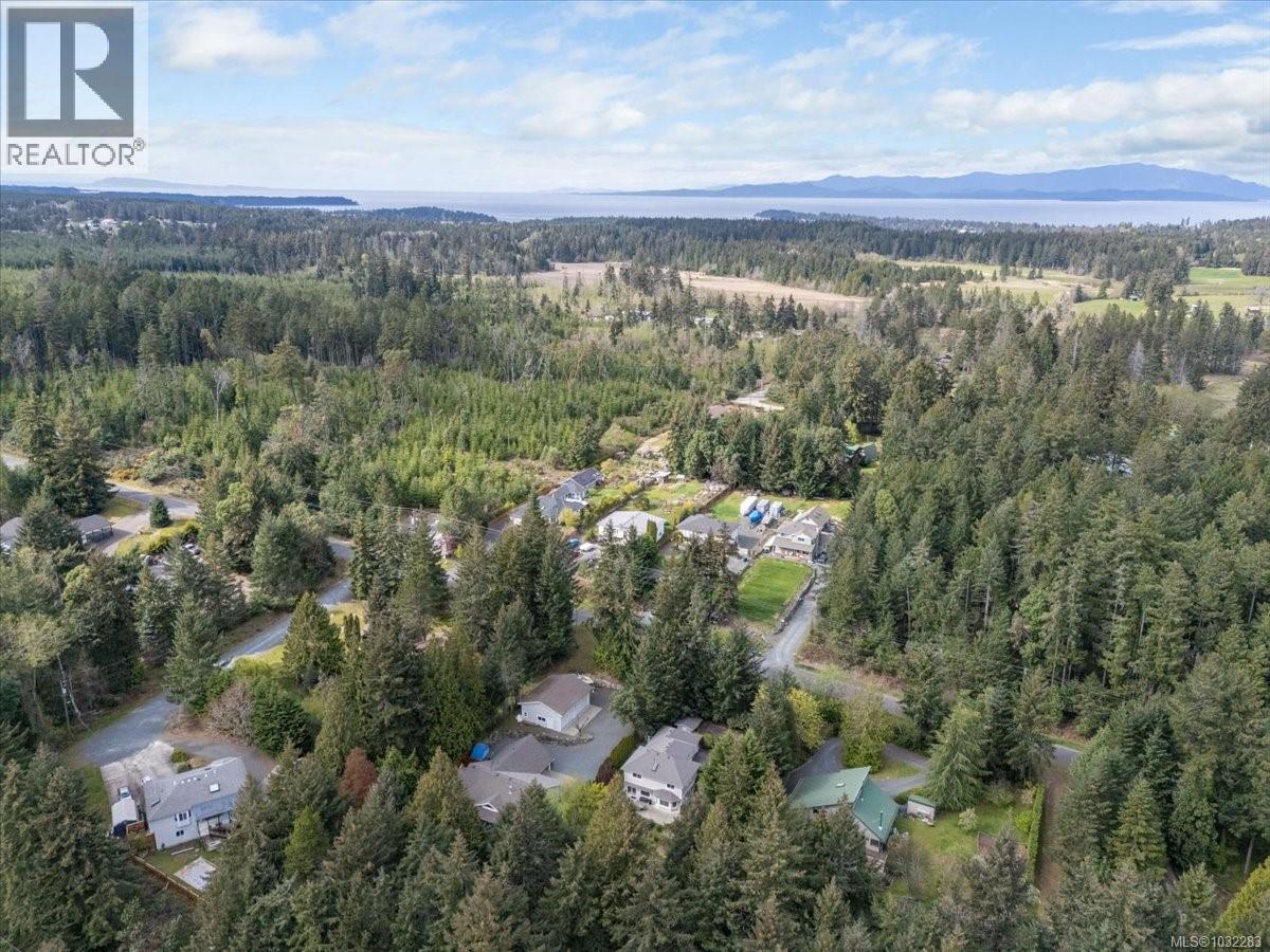 2416 NANOOSE RD - 49