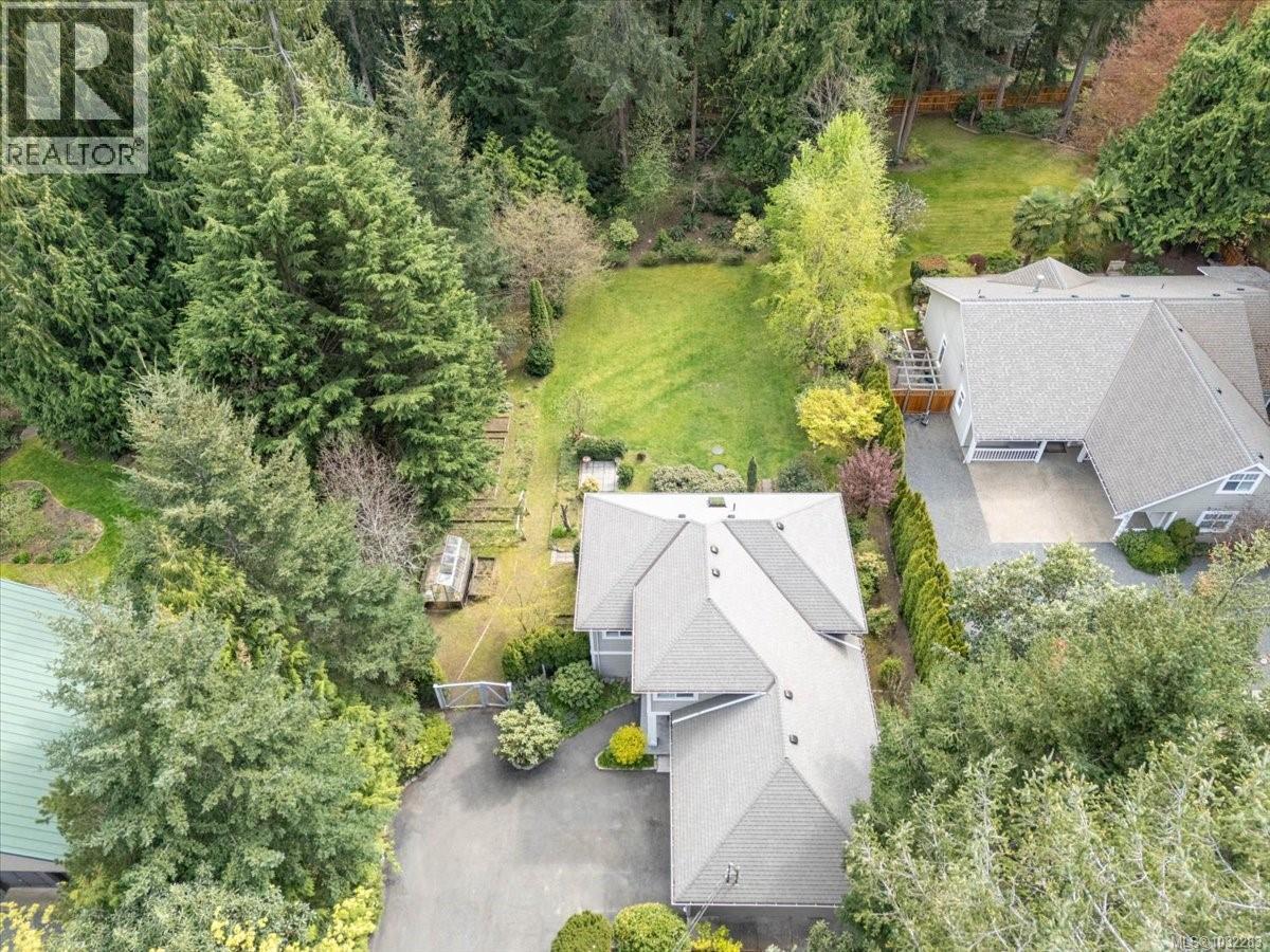 2416 NANOOSE RD - Image 2