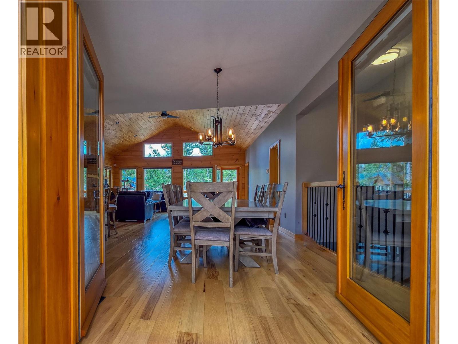 983 SWANSEA VIEW ROAD - 52