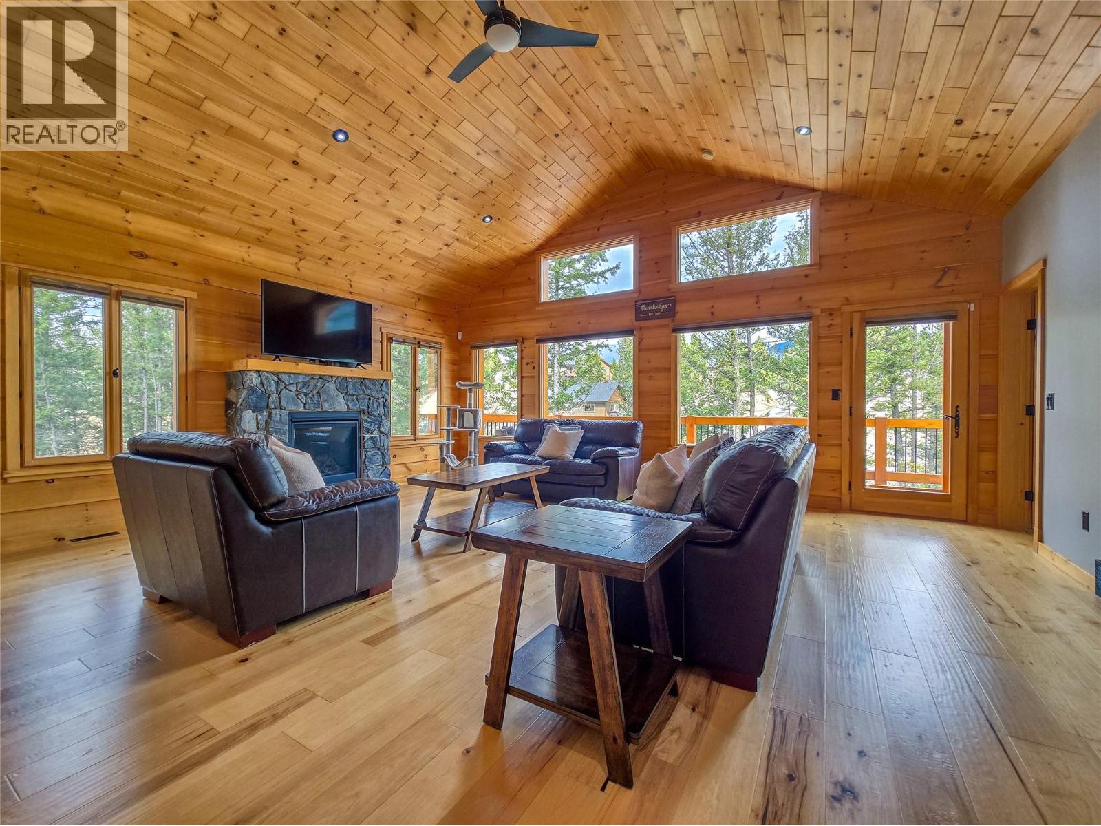 983 SWANSEA VIEW ROAD - 34