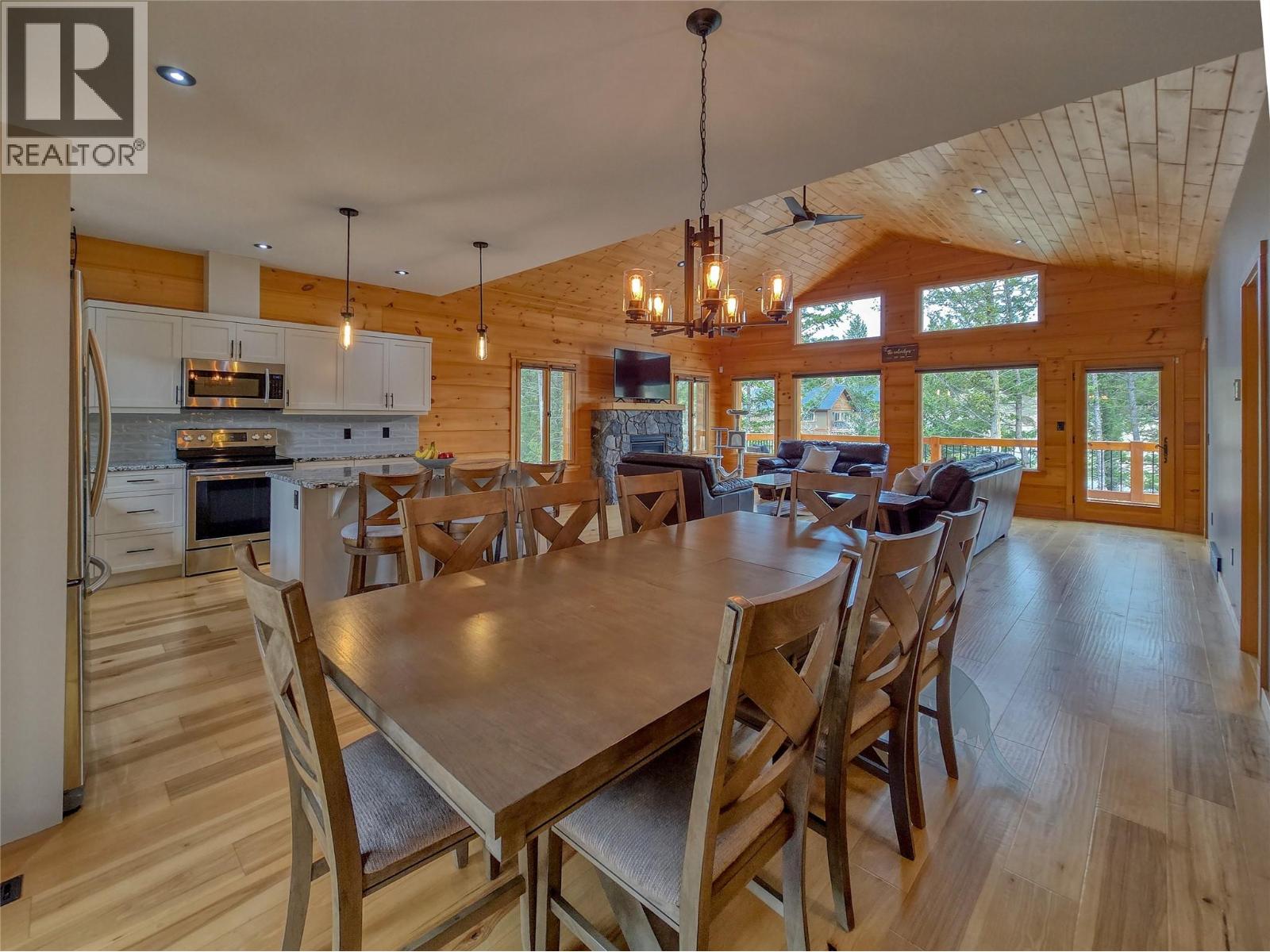 983 SWANSEA VIEW ROAD - 33