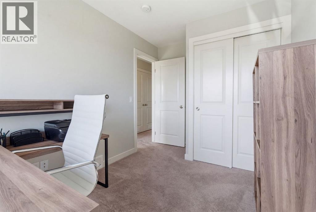 1208 Jumping Pound Common, Cochrane