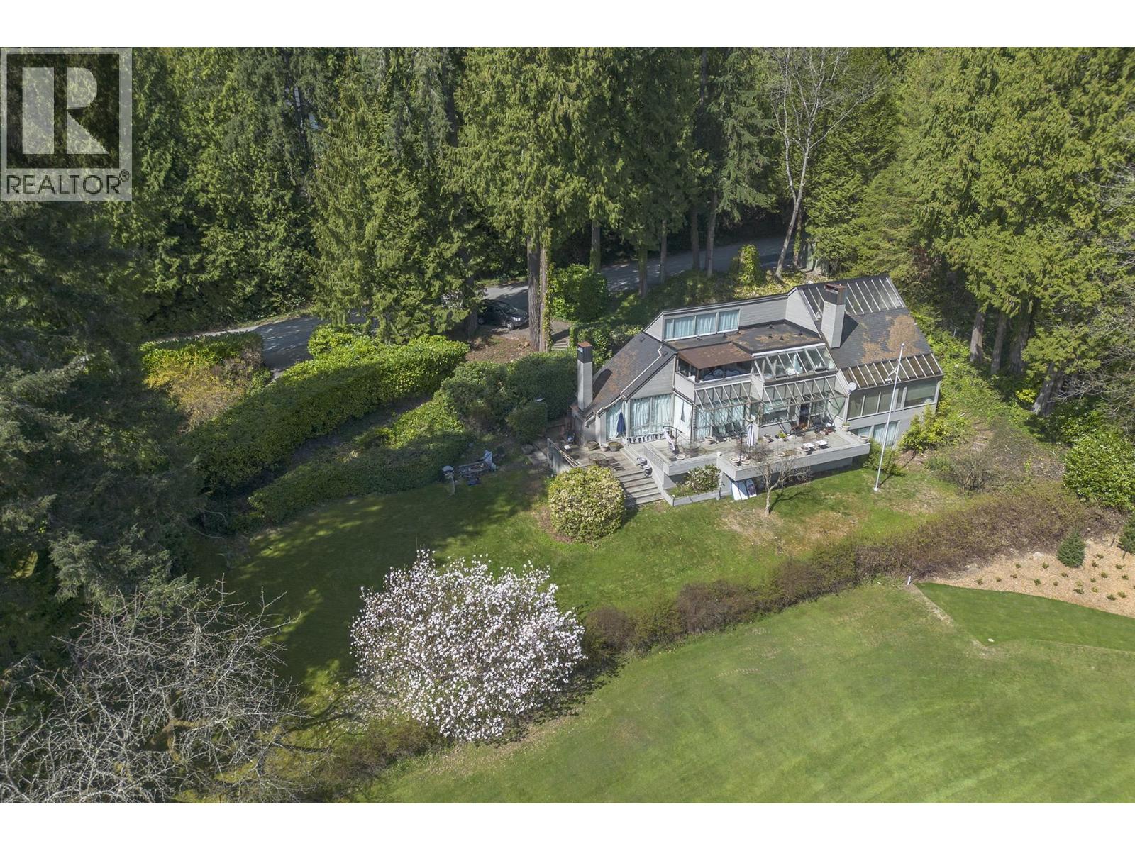 460 SOUTHBOROUGH DRIVE, West Vancouver