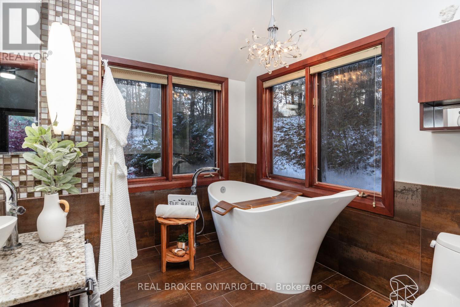 5 SUMAC ROAD — photo 21