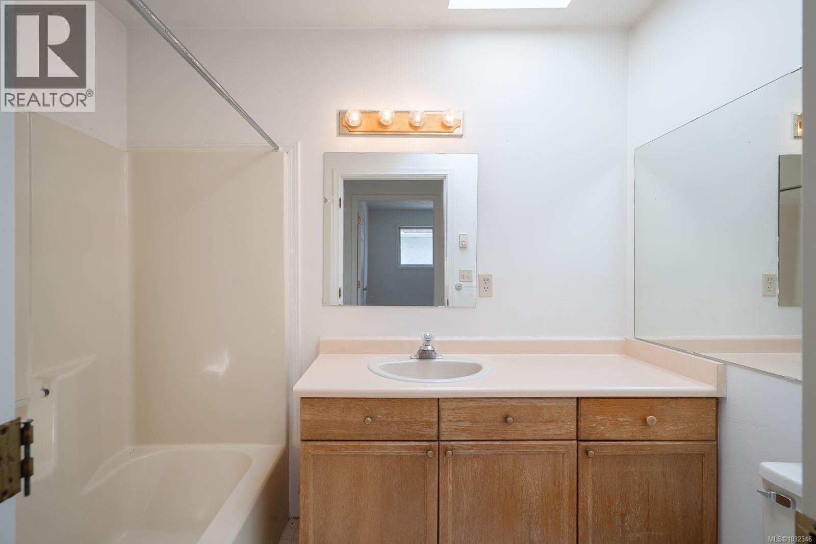 #7 3031 SHERMAN RD - 10