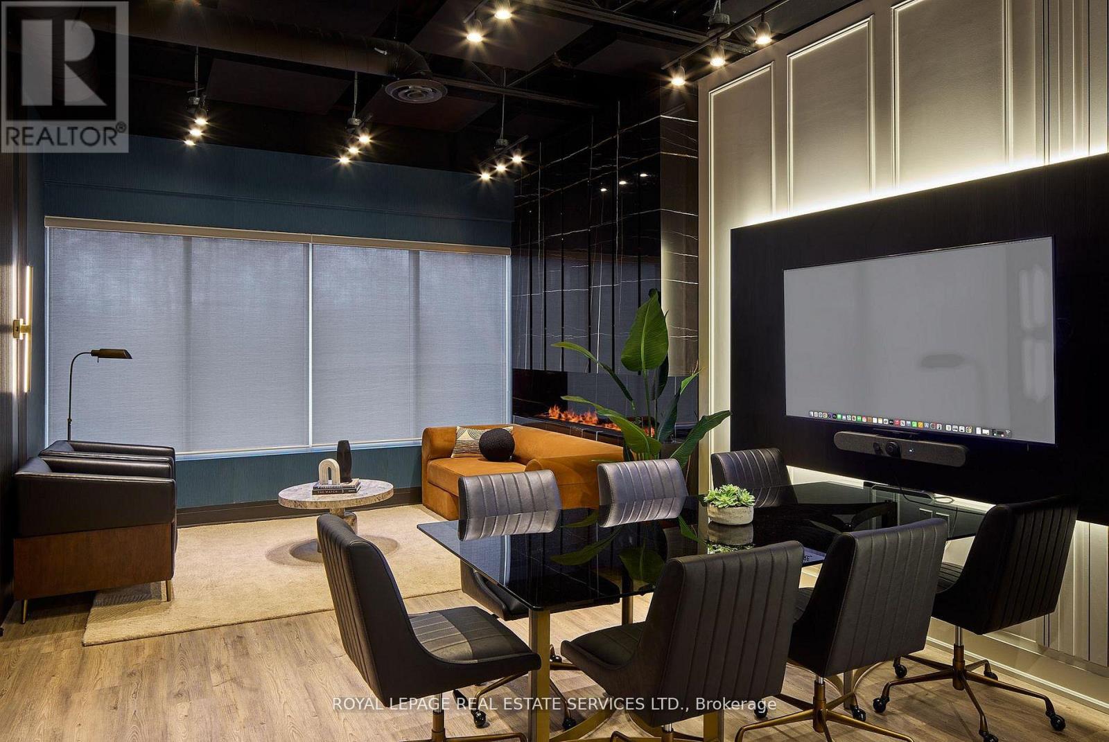 206 - 3475 REBECCA STREET