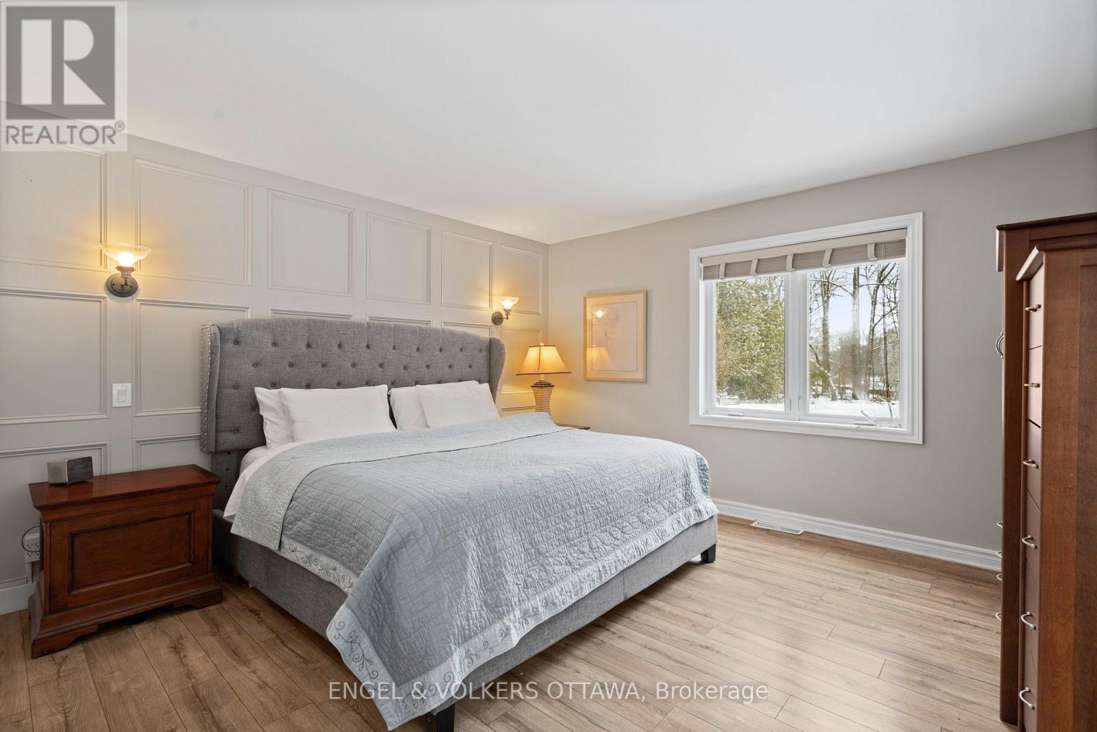 3 HAZELWOOD WAY - 22