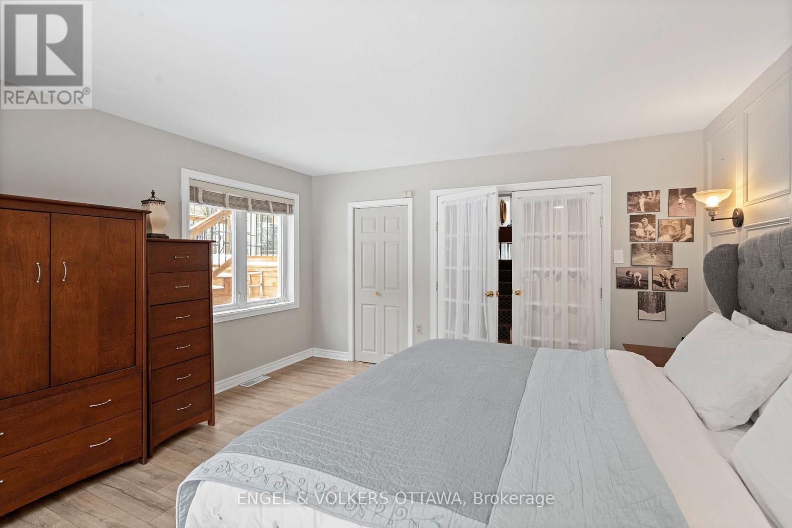 3 HAZELWOOD WAY - 23