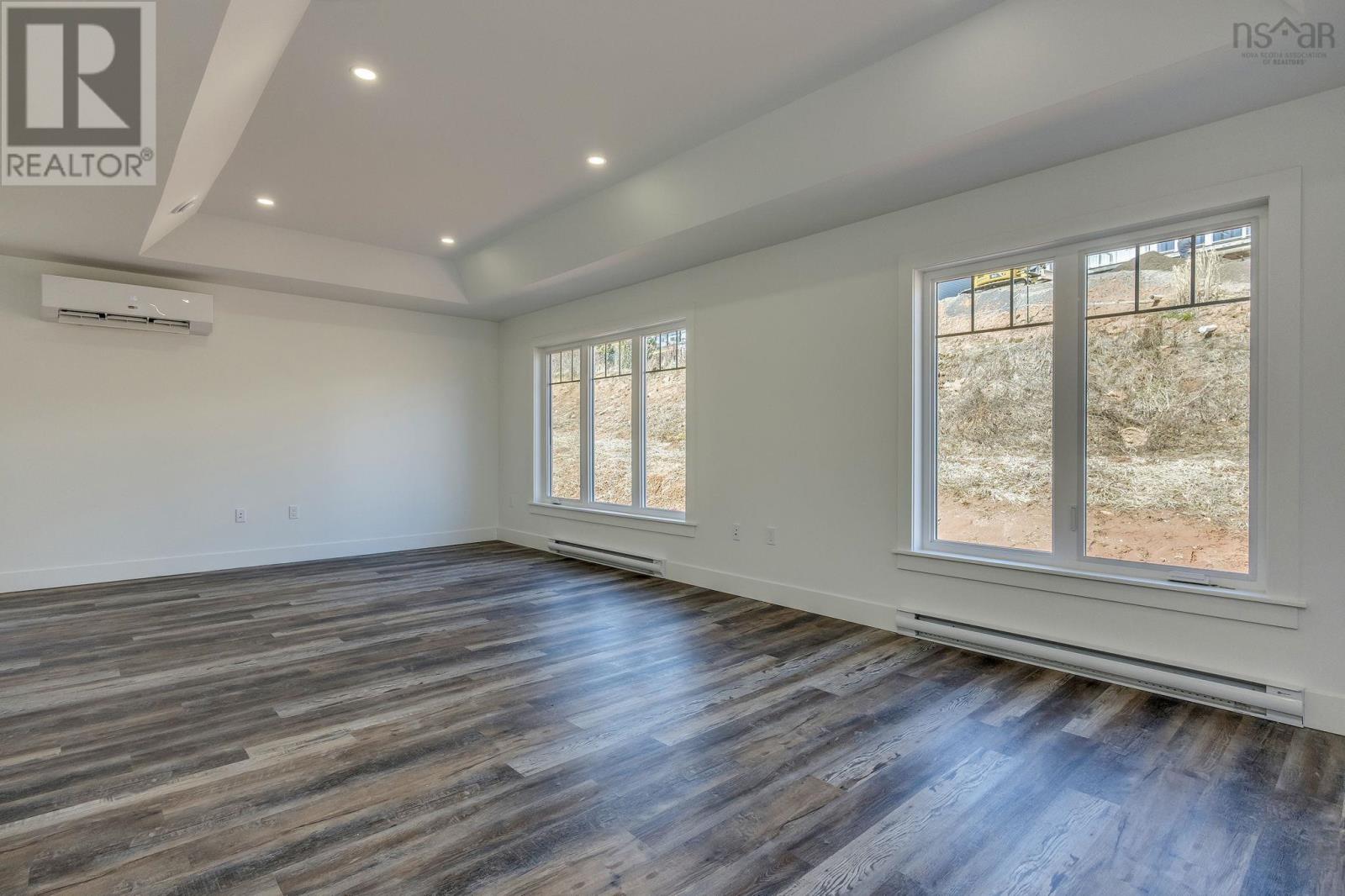 Property 21 of 48 of 38 Leaside Court