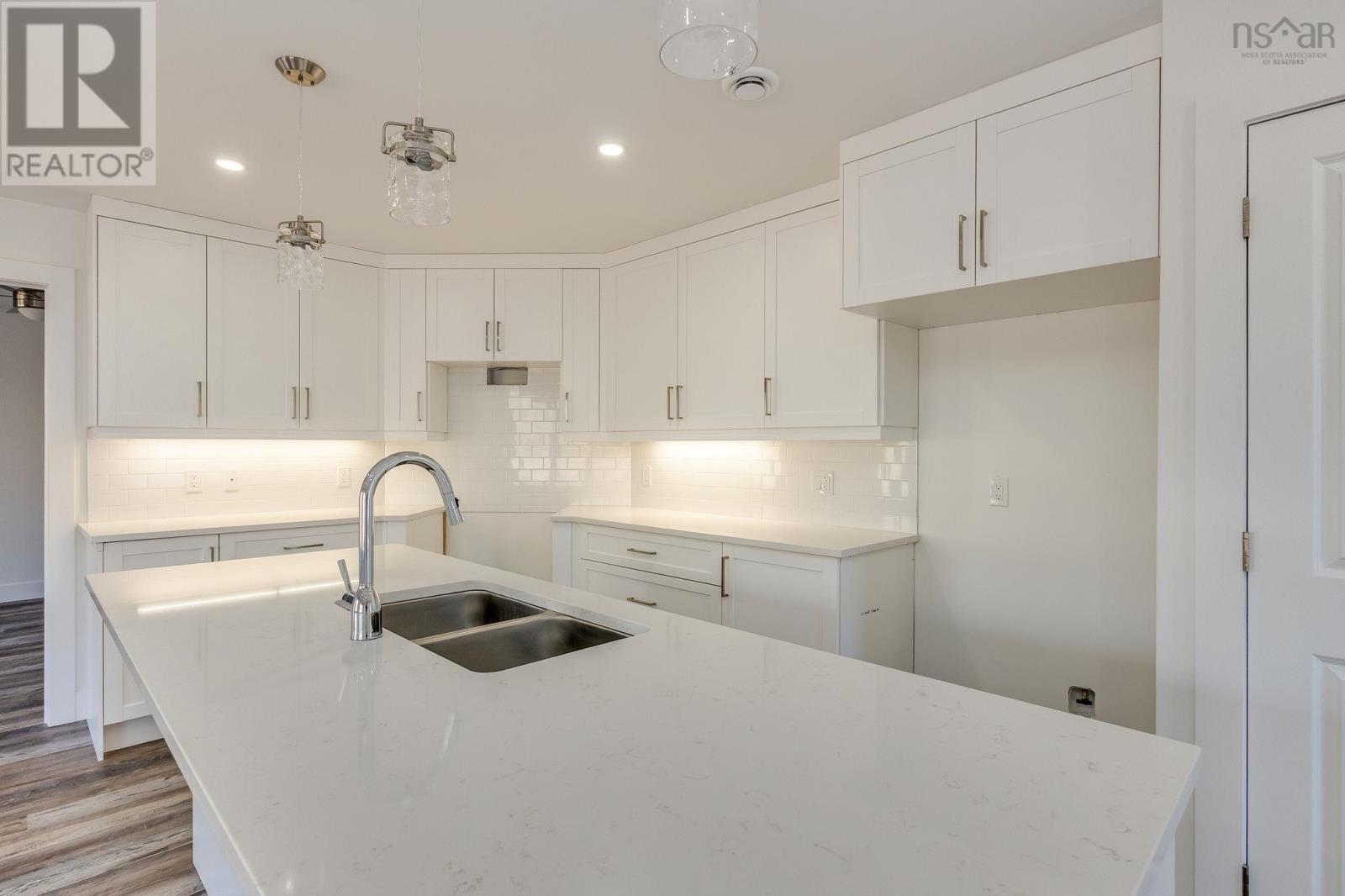 Property 26 of 48 of 38 Leaside Court