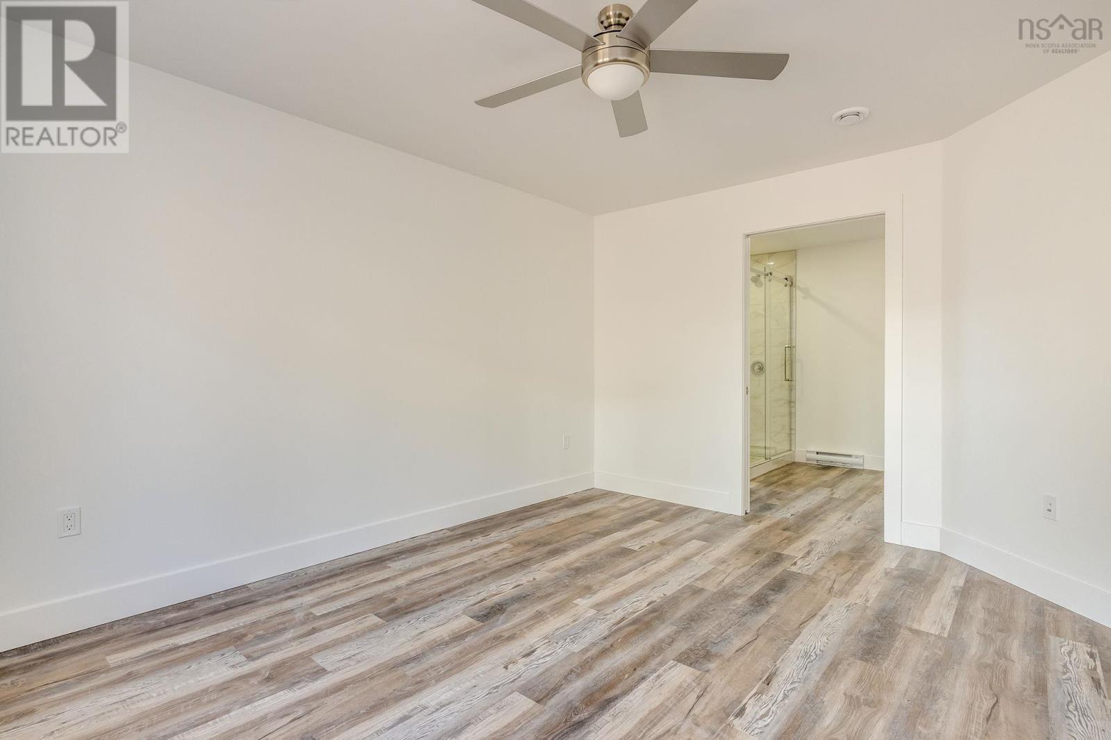 38 LEASIDE COURT - 27