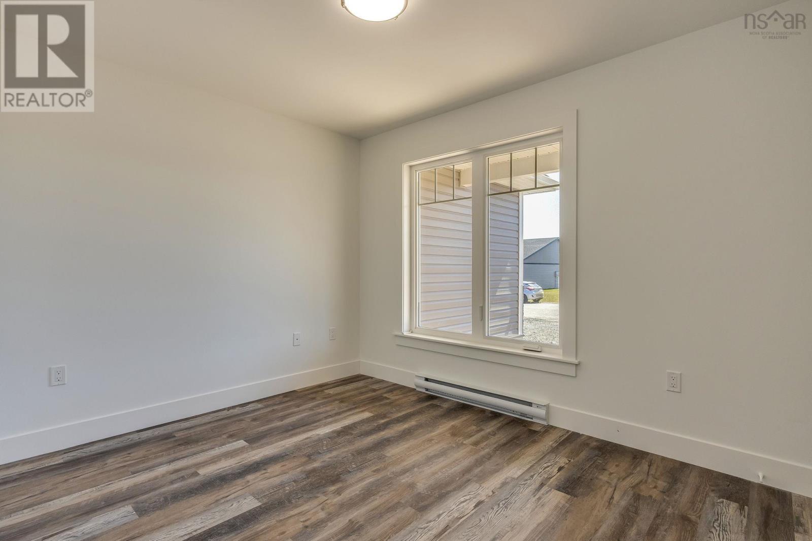 Property 35 of 48 of 38 Leaside Court