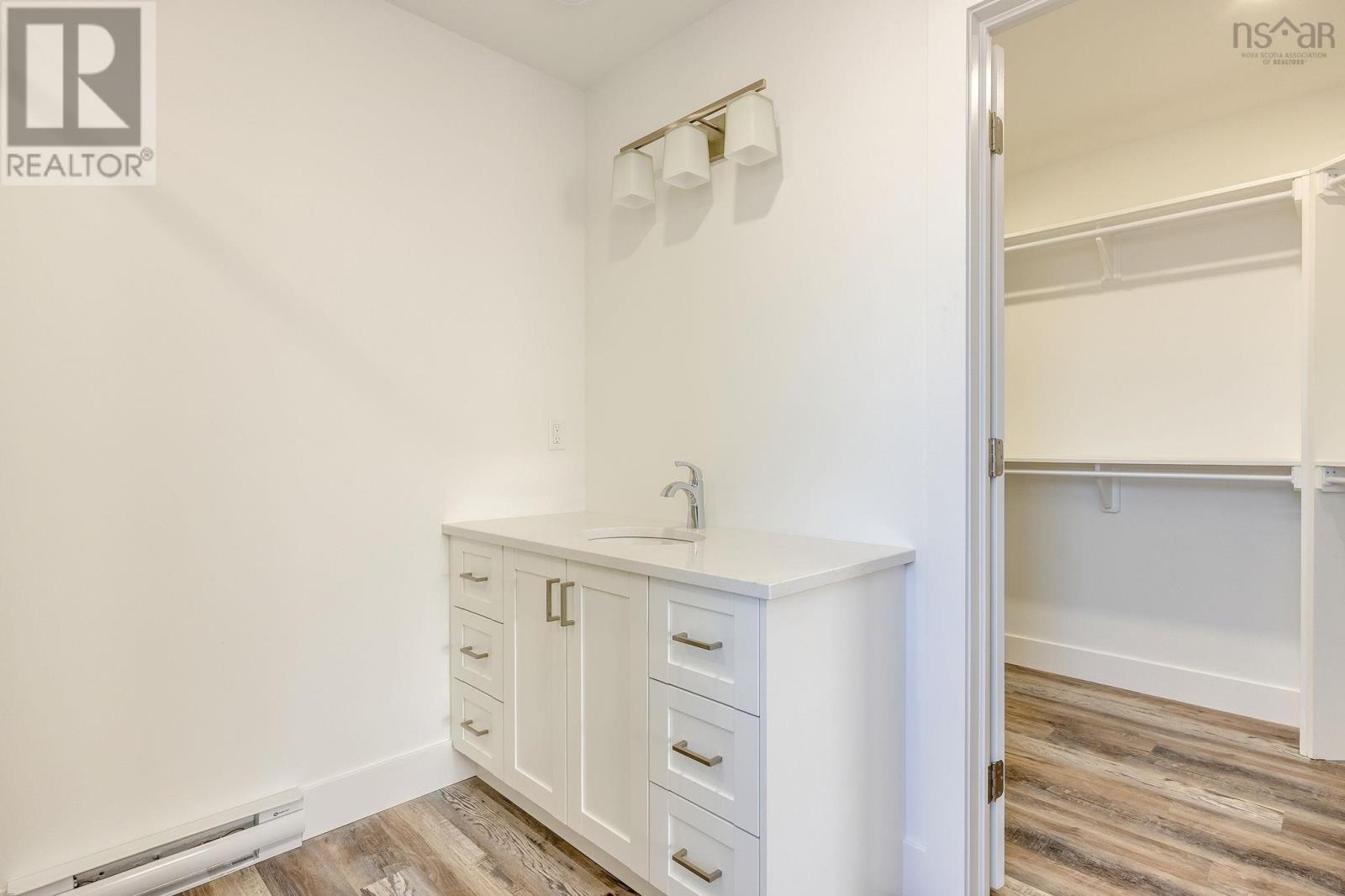 Property 31 of 48 of 38 Leaside Court