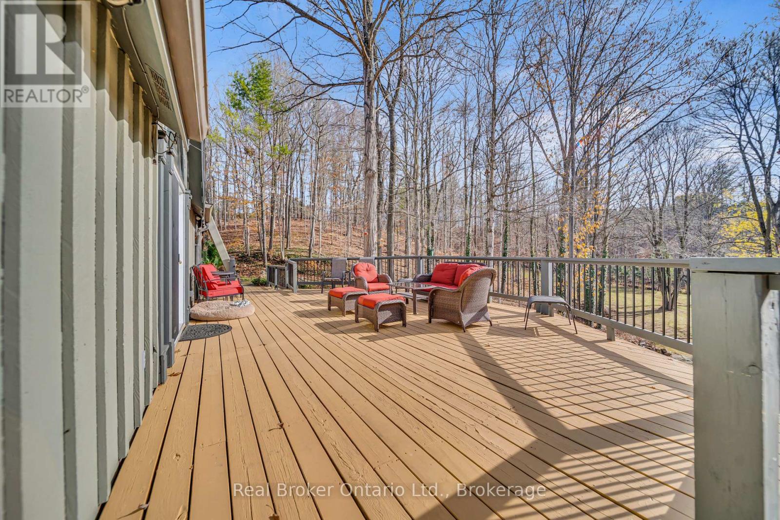 4766 HYNDMAN DRIVE — photo 32