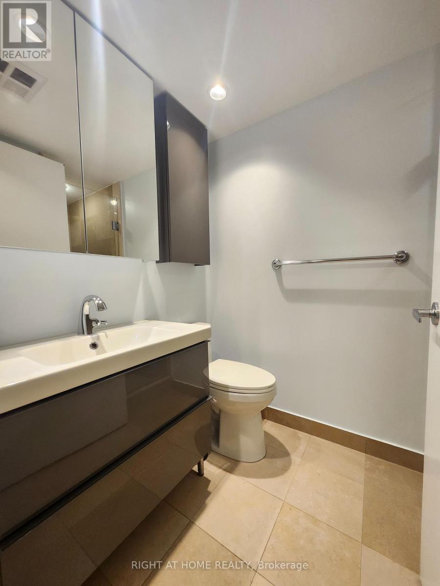#1912 8 YORK STREET - 21