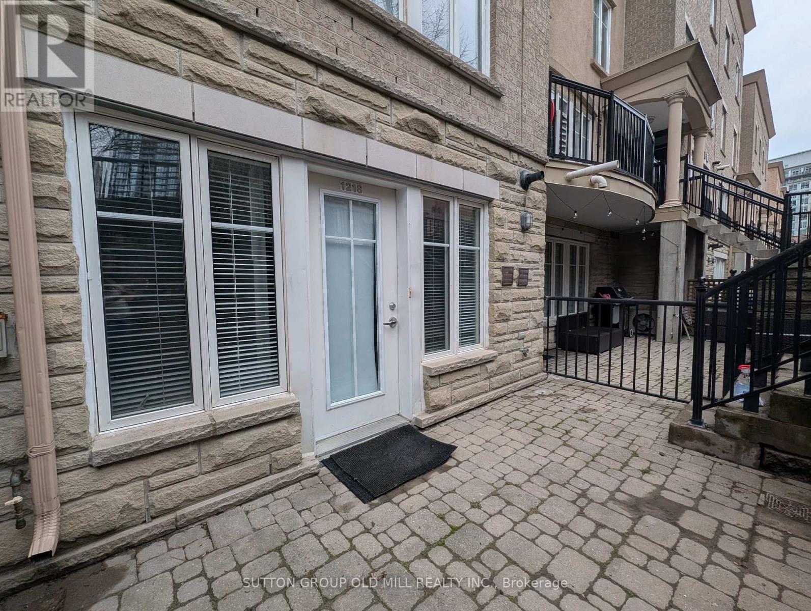 1218 - 21 PIRANDELLO STREET