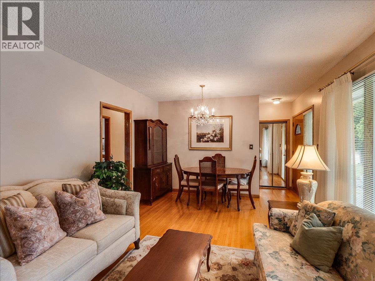 3410 CARNATION DRIVE - 8