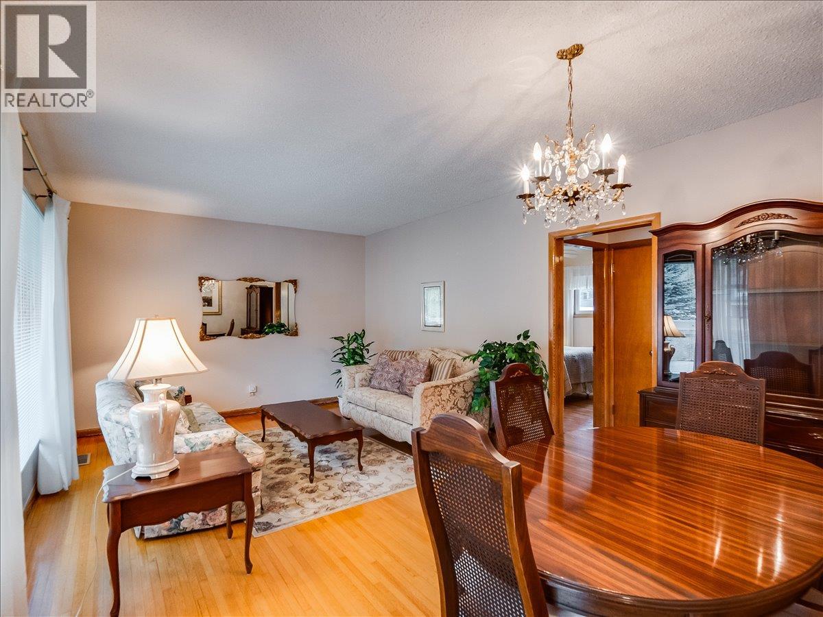 3410 CARNATION DRIVE - 7